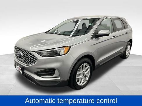 Used 2023 Ford Edge SEL image 7