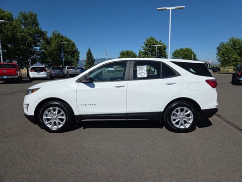 Used 2020 Chevrolet Equinox LS FWD image 11