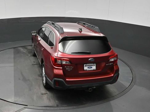 Used 2018 Subaru Outback 2.5i Premium image 15