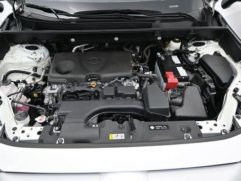 Used 2025 Toyota RAV4 LE image 17