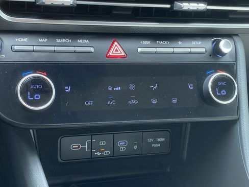 Used 2025 Hyundai Sonata SEL FWD image 28