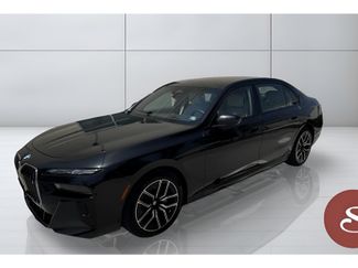 Used 2025 BMW i7 xDrive60 AWD/4WD video 1