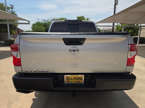 Used 2019 Nissan Titan S w/ S Utility Package RWD image 4