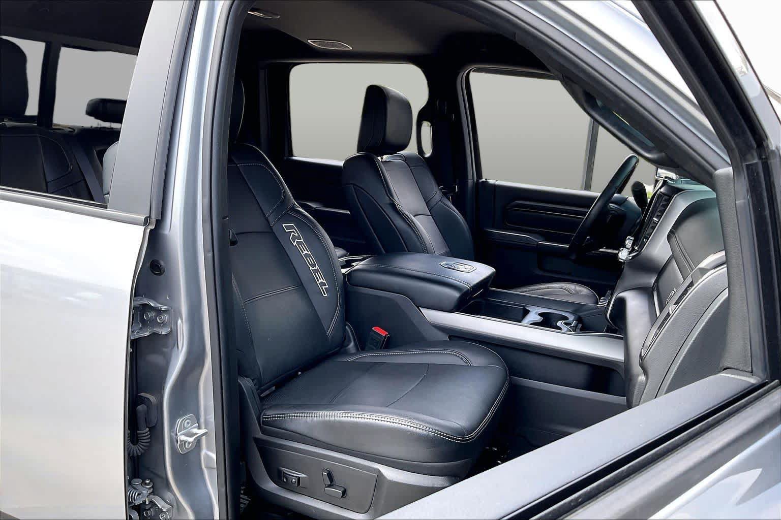 Used 2024 RAM 2500 Rebel AWD/4WD image 9
