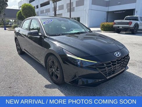 Used 2021 Hyundai Elantra SEL w/ Convenience Package FWD image 1