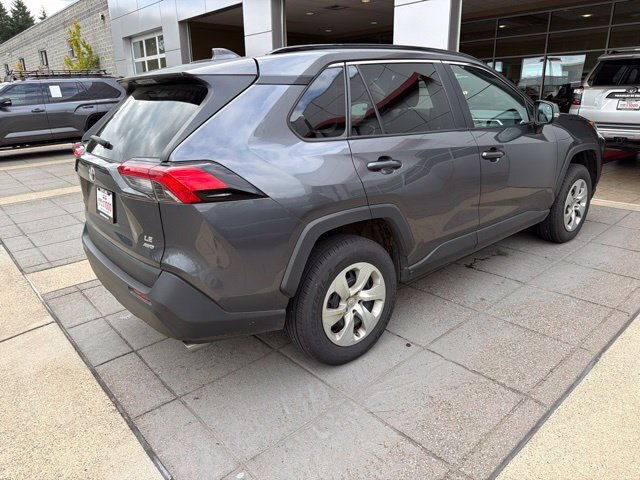 Used 2021 Toyota RAV4 LE AWD/4WD image 7
