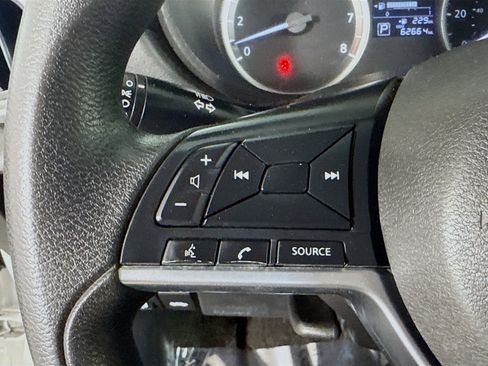 Used 2020 Nissan Versa S image 14