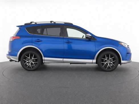 Used 2016 Toyota RAV4 SE FWD image 11
