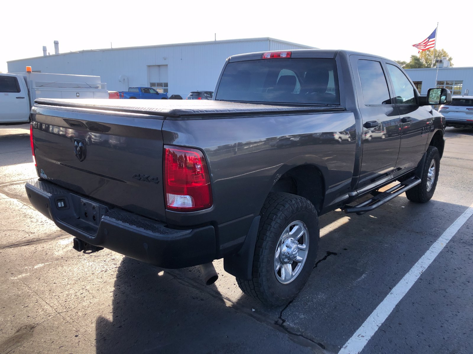 Used 2017 RAM 2500 Tradesman w/ Chrome Appearance Group AWD/4WD image 4
