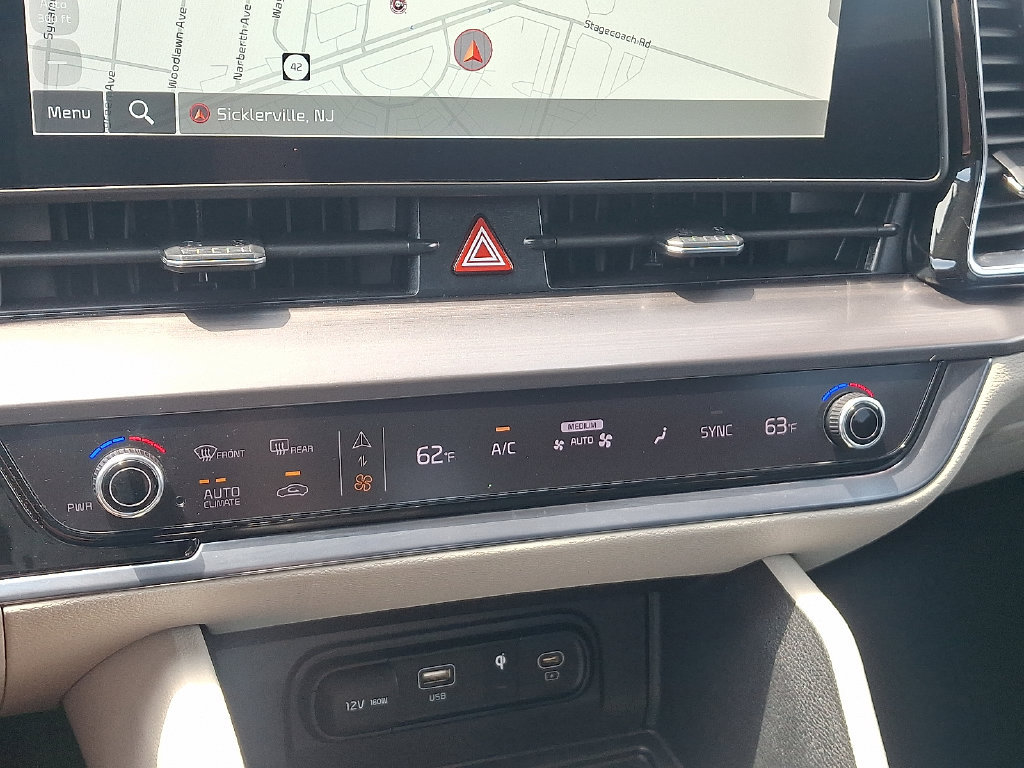 Used 2023 Kia Sportage EX FWD image 17