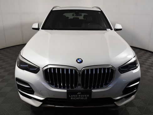 Used 2022 BMW X5 xDrive40i w/ Premium Package AWD/4WD image 2