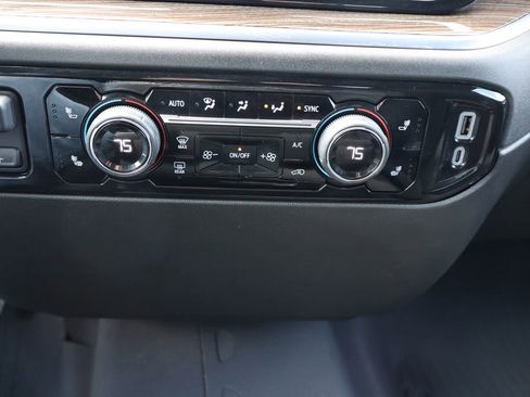 Used 2023 Chevrolet Silverado 1500 LT AWD/4WD image 11