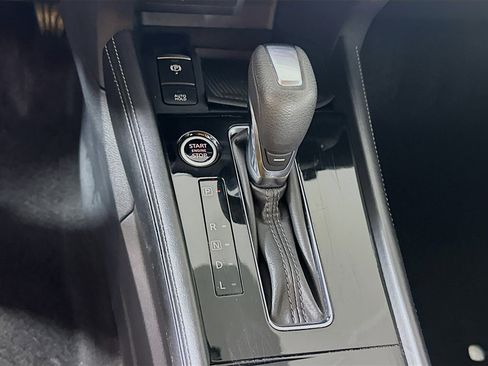 Used 2024 Nissan Kicks SR image 23