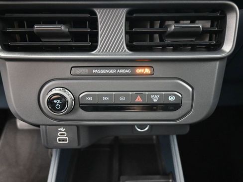 New 2025 Ford Maverick XL w/ Equipment Group 102A image 9