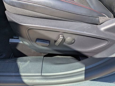 Used 2025 Ford Escape ST-Line w/ Tech Pack #1 image 8