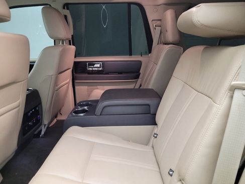 Used 2015 Lincoln Navigator 2WD w/ Equipment Group 101A Reserve image 18