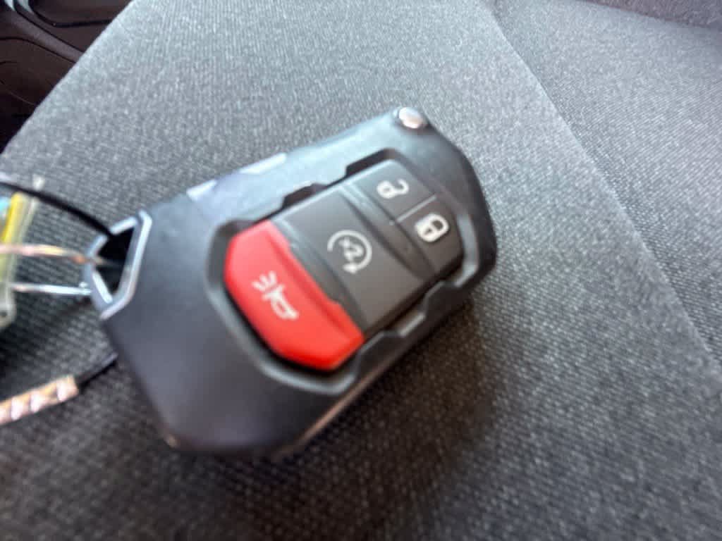Used 2025 Jeep Wrangler Unlimited Sahara AWD/4WD image 14