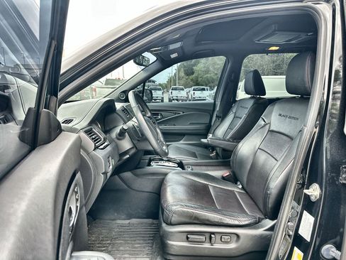 Used 2021 Honda Pilot Black Edition image 2