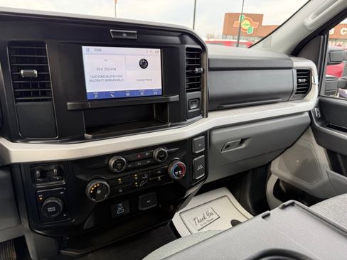 Used 2025 Ford F350 XLT image 30