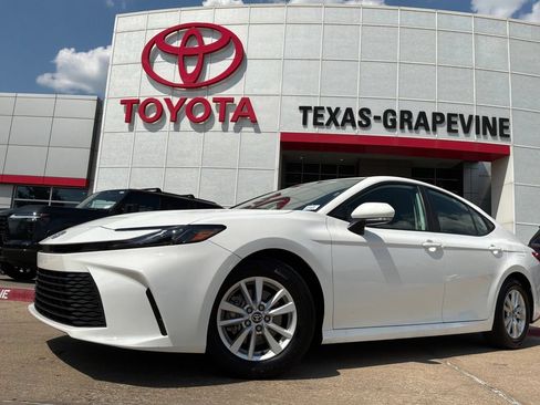 Used 2026 Toyota Camry LE FWD image 2