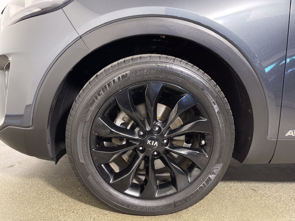 Used 2020 Kia Sorento EX AWD/4WD image 11