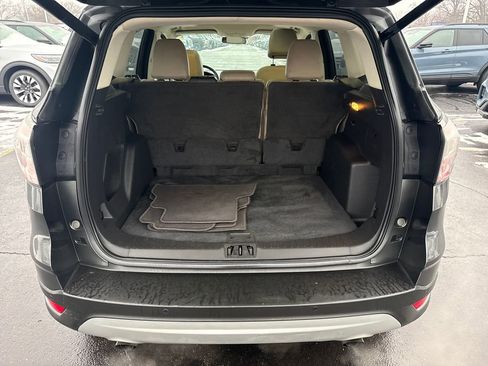 Used 2017 Ford Escape SE w/ SE Leather Comfort Package image 12