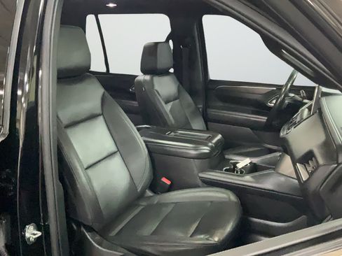Used 2023 Chevrolet Tahoe LT w/ Luxury Package RWD image 20