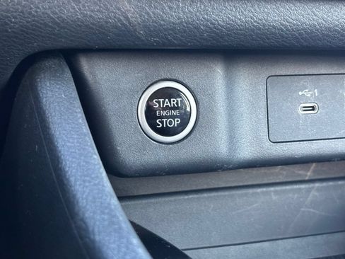 Used 2023 Nissan Rogue SV AWD/4WD image 11