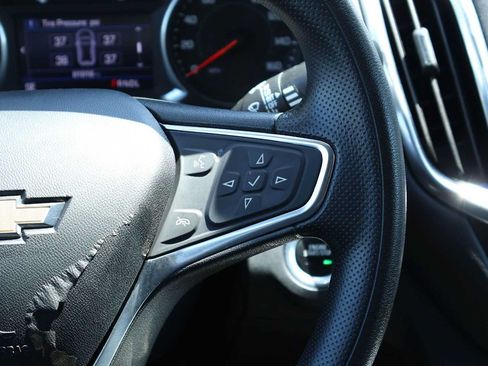 Used 2021 Chevrolet Equinox LT AWD/4WD image 23