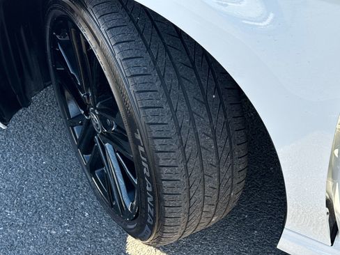 Used 2025 Toyota Camry SE image 8