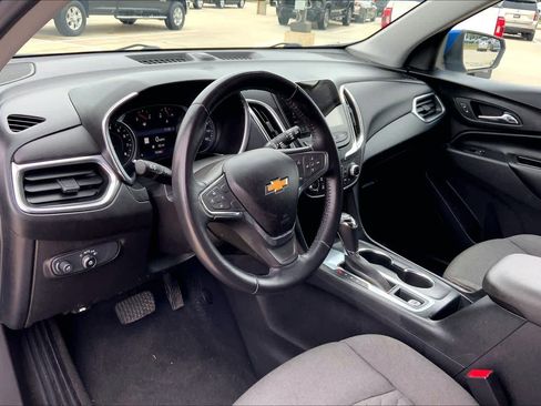 Used 2019 Chevrolet Equinox LT w/ Lights and Bright Package FWD image 17