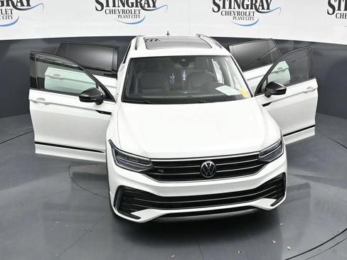 Used 2023 Volkswagen Tiguan SE R-Line AWD/4WD image 34