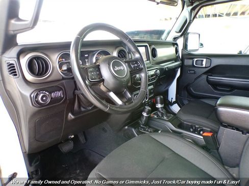 Used 2018 Jeep Wrangler Unlimited Sport S AWD/4WD image 10