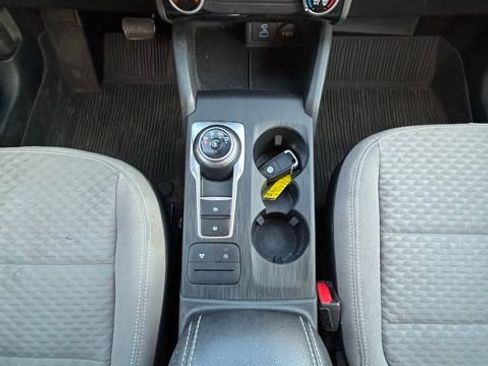 Used 2022 Ford Escape SE image 20