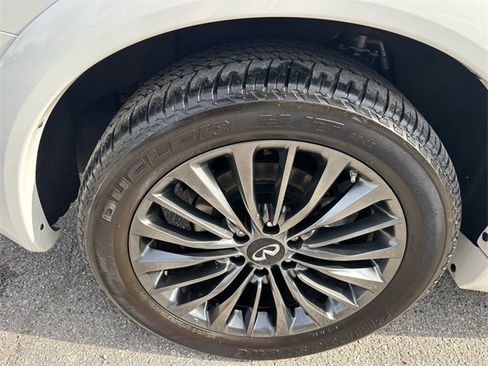 Used 2024 INFINITI QX80 Sensory w/ All-Season Package image 22