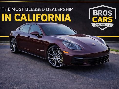Used 2018 Porsche Panamera 4 image 1