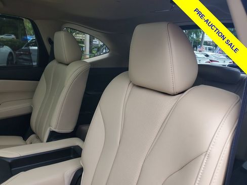 Certified 2024 Acura MDX w/ Technology Package FWD image 13