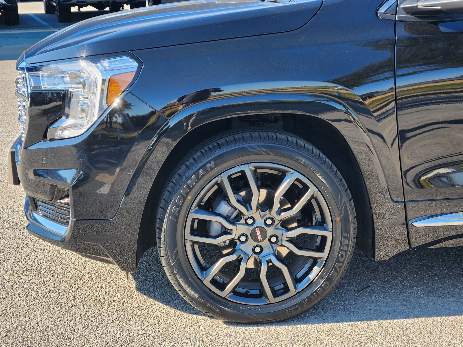 Used 2023 GMC Terrain Denali w/ Black Diamond Edition AWD/4WD image 27
