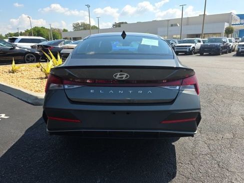 Certified 2025 Hyundai Elantra Sport w/ Cargo Package image 19