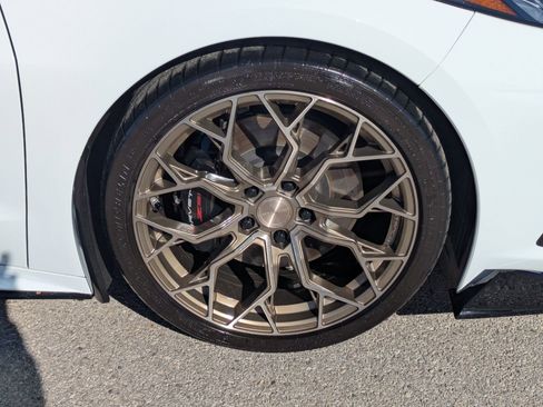 Used 2024 Chevrolet Corvette Stingray Coupe w/ Z51 Performance Package image 29