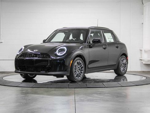 New 2026 MINI Cooper 4-Door Hardtop image 3