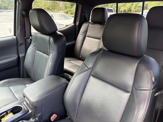 Certified 2023 Toyota Tacoma TRD Off-Road w/ TRD Premium Off Road Package AWD/4WD image 11