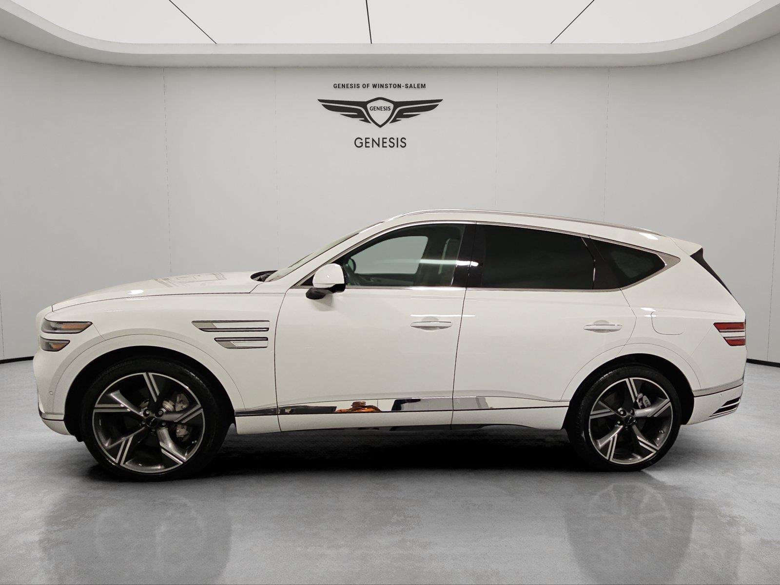 Used 2025 Genesis GV80 3.5T Prestige AWD/4WD image 2