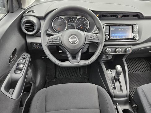New 2025 Nissan Kicks Play S image 5