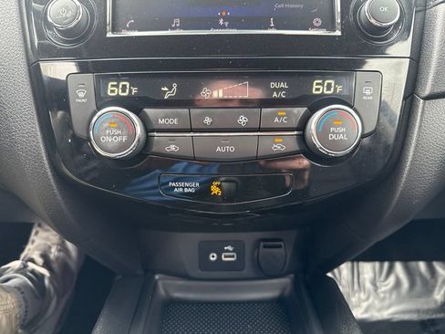 Used 2020 Nissan Rogue SV AWD/4WD image 36