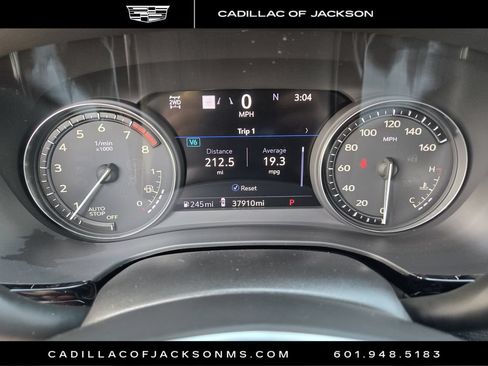 Certified 2025 Cadillac XT5 Sportv w/ Technology Package AWD/4WD image 6