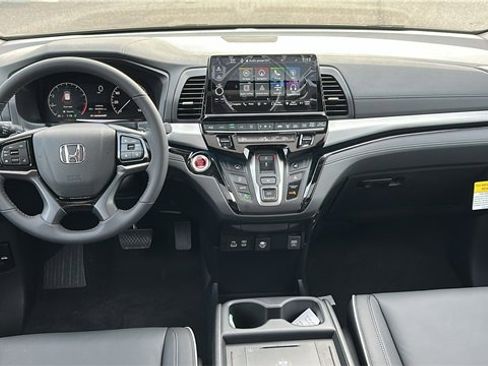 New 2026 Honda Odyssey Touring image 22