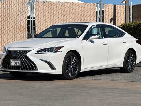 Certified 2025 Lexus ES 350 w/ Premium Package FWD image 8