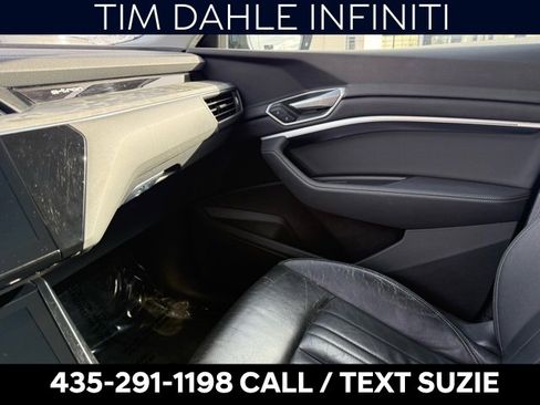 Used 2021 Audi e-tron Premium w/ Convenience Plus Package image 11
