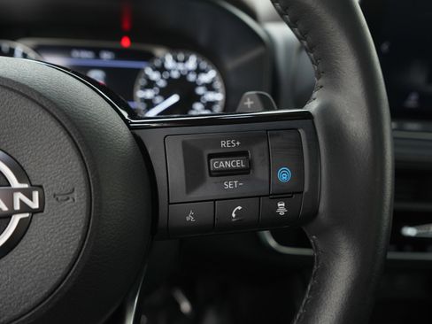 Used 2023 Nissan Rogue SV w/ SV Premium B Package AWD/4WD image 29